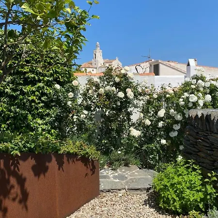Centric Townhouse With Sea View - Casa Marta بيت للعطل كاذاكيس