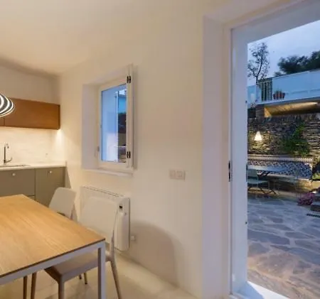 Centric Townhouse With Sea View - Casa Marta * كاذاكيس